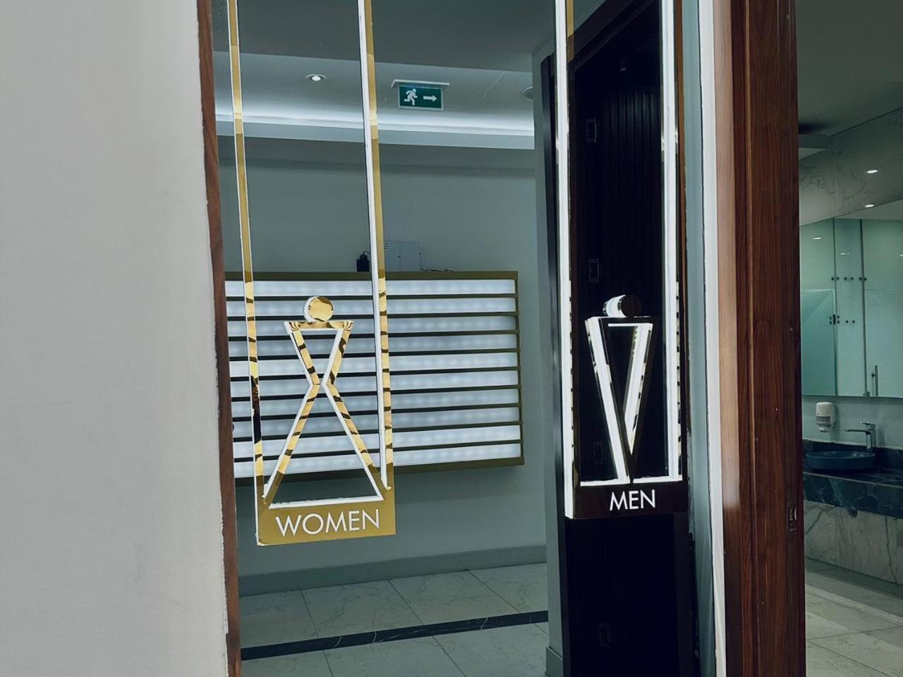 Luxury Panorama Sea View Apartment & Central Batumi Esterno foto